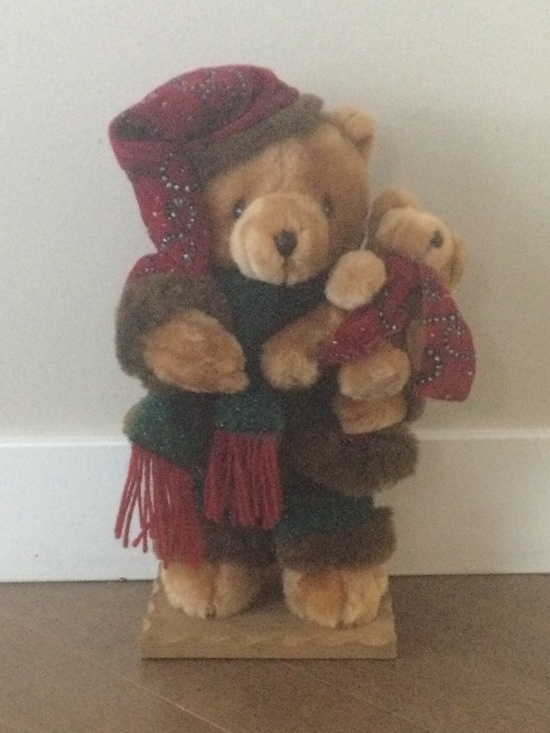 Collectable Holliday bear - Picture 1 of 5